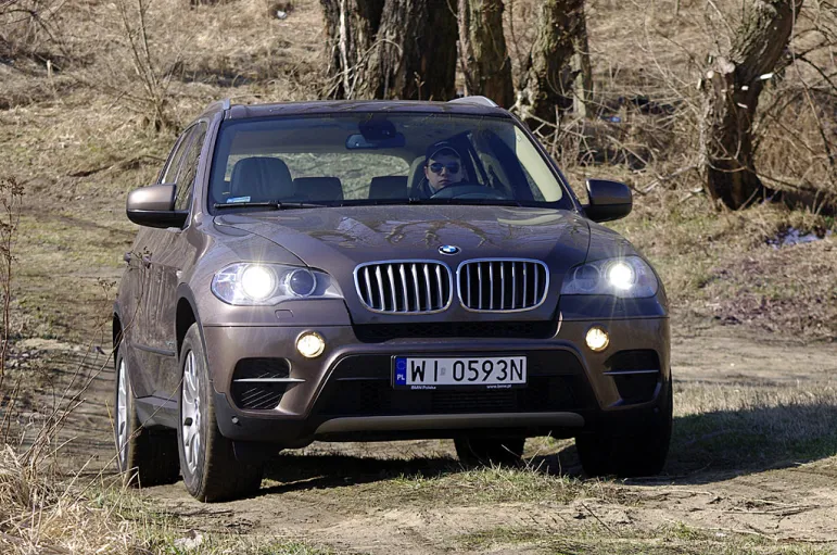 BMW X5 przód fot. Maciej Medyj