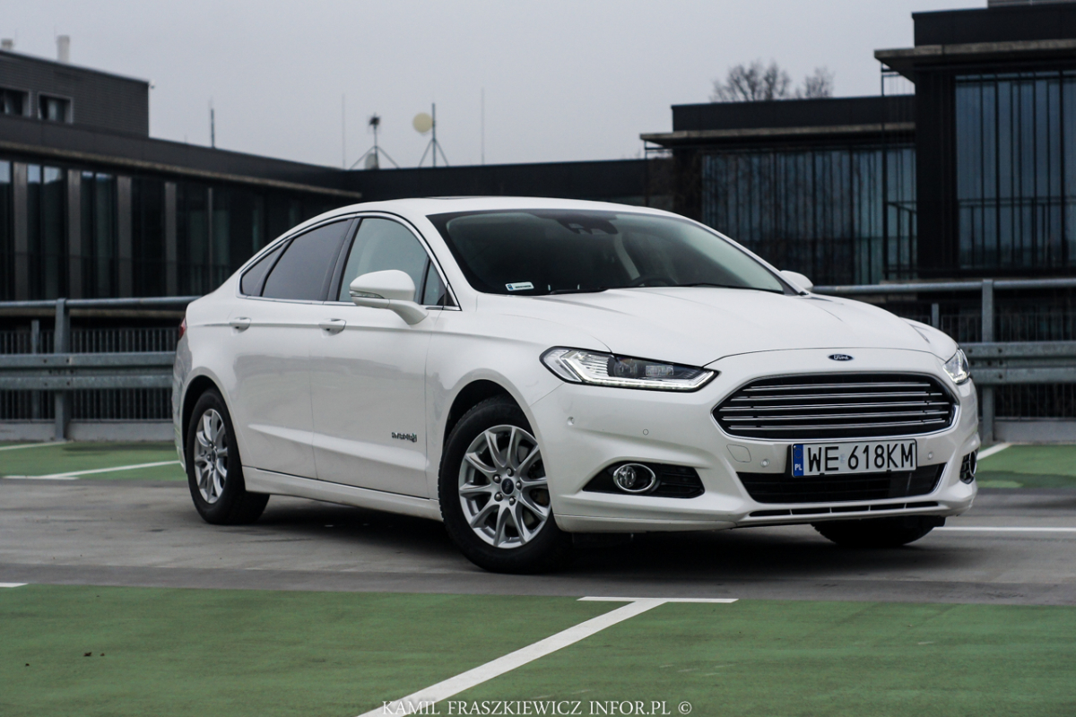 Ford Mondeo HEV hybryda 