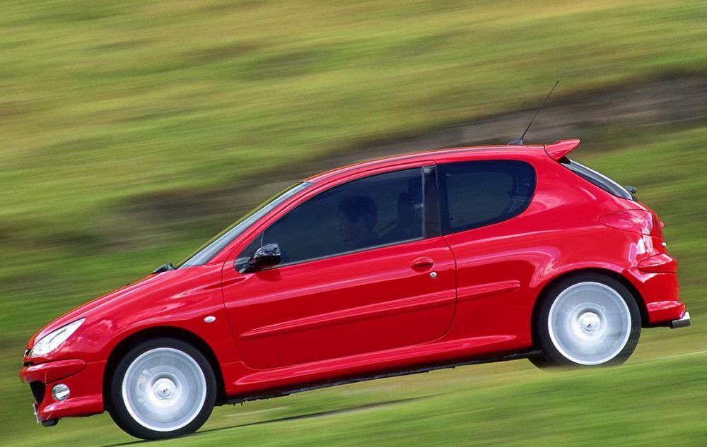 Przegląd układu chłodzenia w Peugeocie 206.