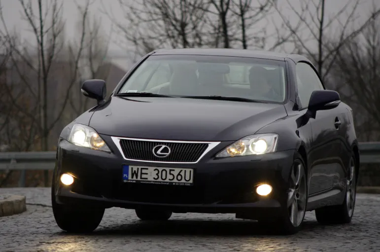 Lexus IS 250C przód fot. Maciej Medyj