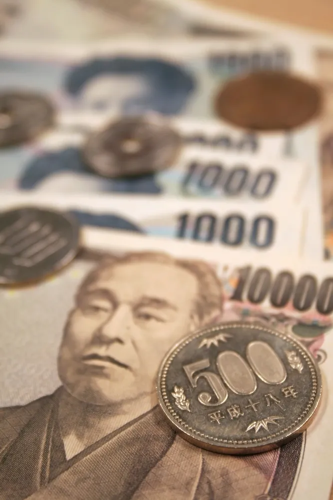 Po obniżce ratingu Japonii z AA do AA- zwyżka kursu USD/JPY nie przekroczyła 120 pipsów.