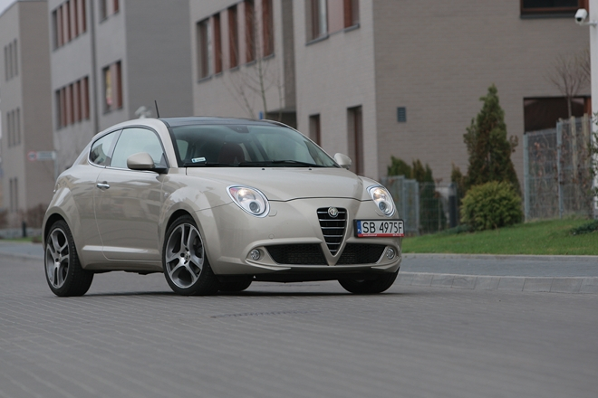 Alfa Romeo MiTo - zestawienie żarówek / Fot. Moto.wieszjak.pl
