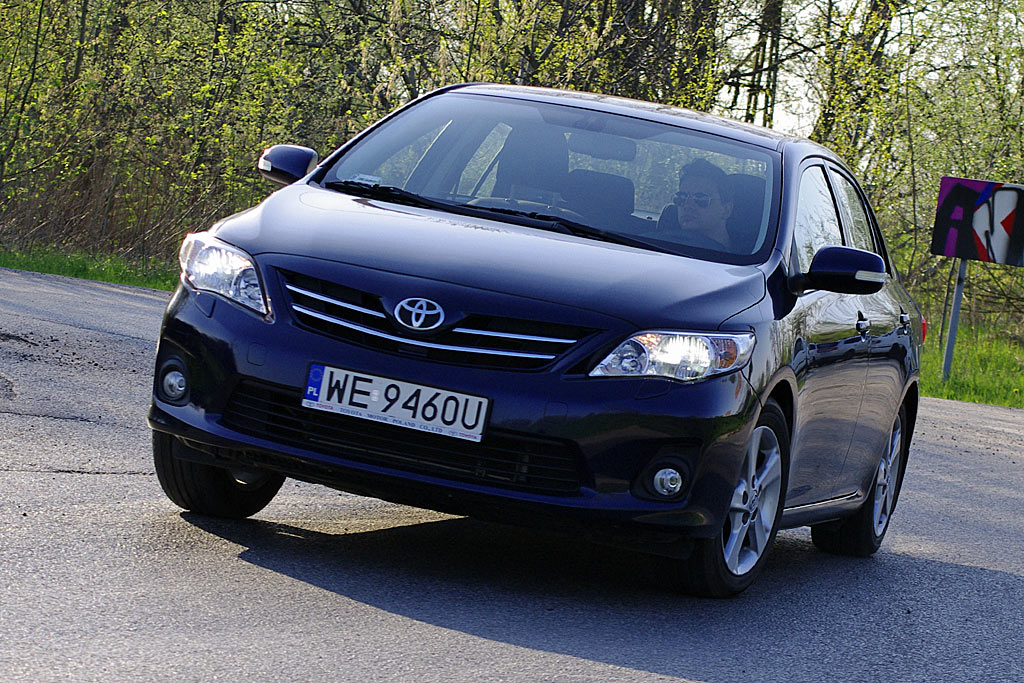 Toyota Corolla przód