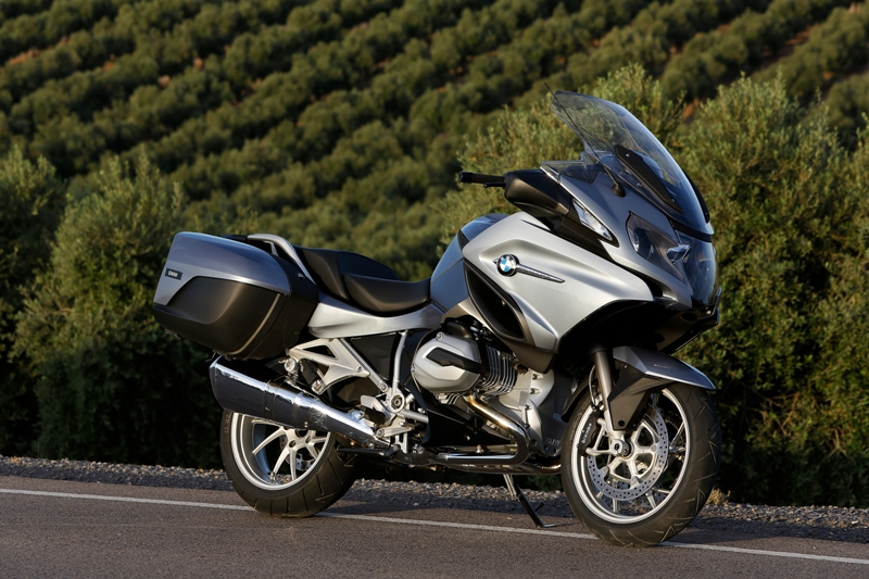 W nowym BMW R 1200 RT zwiększono przeciwwagi zarówno wału korbowego, jak i alternatora, co zaowocowało jeszcze płynniejszą pracą silnika.