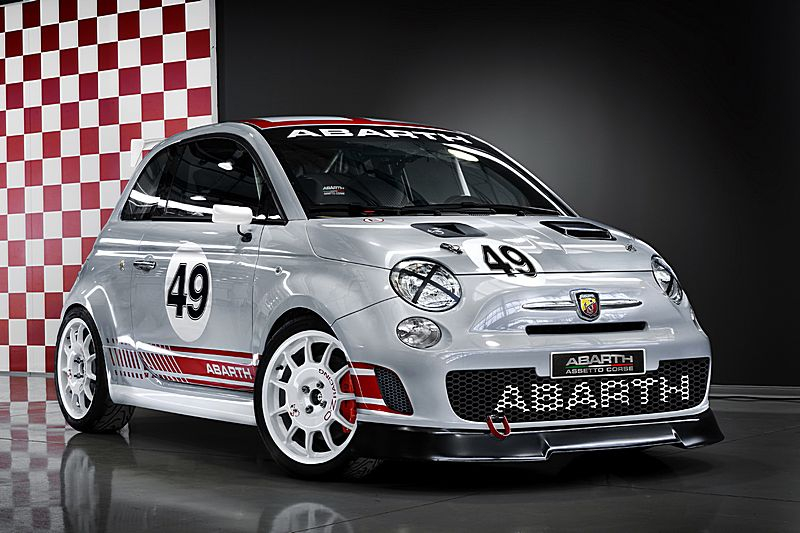 Abarth 500 w wersji Assetto Corse.