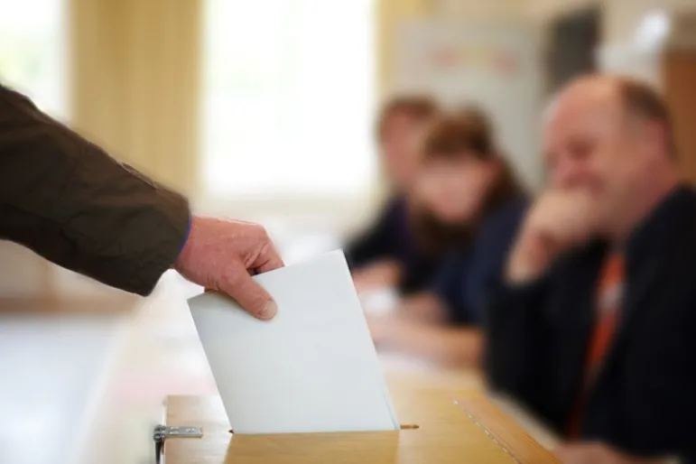 Ustawa o samorządzie powiatowym wskazuje, że członkiem zarządu może być wyłącznie obywatel polski.