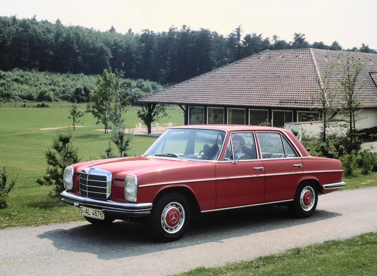 50 lat Mercedesa W114/W115 / fot. Mercedes