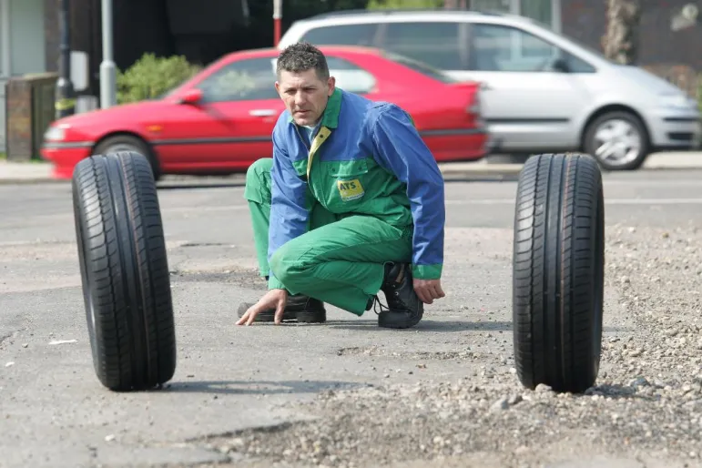 Jak dobrać dobre opony? UOKiK radzi i podpowiada ile można na tym zaoszczędzić/ fot. Newspress