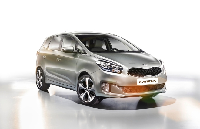 KIA Carens - przód