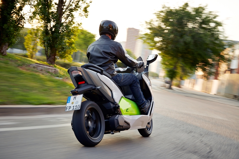 Jazda motorower to wbrew pozorom bardzo niebezpieczne zajęcie. Brak wystarczającego zapasu mocy, może utrudnić poruszanie się zatłoczonym mieście czy na trasie.
