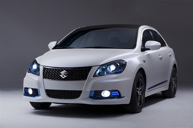 Suzuki Kizashi EcoCharge to koncepcyjny model auta hybrydowego fot. Suzuki