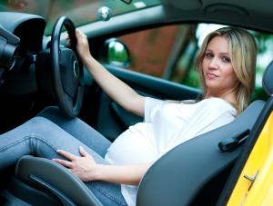 Zasiłek macierzyński dla przedsiębiorczych matek - prawa nabyte będą respektowane?