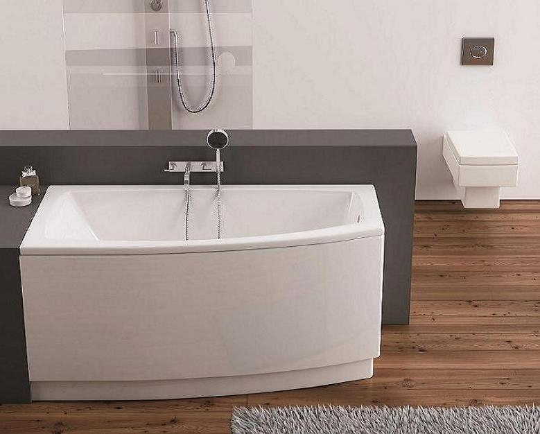 Natomiast jeśli nasza łazienka ma asymetryczny kształt to może być jedyne rozwiązanie, które możemy wybrać. Dzięki łazienkowej asymetrii otrzymamy modny design. Fot. Aquaform