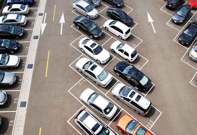 Na parkingu lub drodze osiedlowej, która nie jest strefą ruchu nie mają zastosowania przepisu ustawy Prawa o ruchu drogowym.