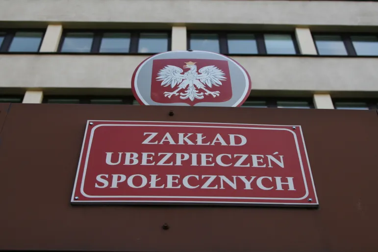 Prawo do emerytury pomostowej przysługuje wyłącznie pracownikowi, urodzonemu po dniu 31 grudnia 1948 r.