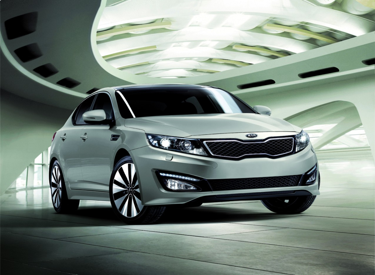 Kia Optima nie ma żadnego, bezpośredniego związku z poprzednikiem. Auto zbudowano od postaw. fot. KIA