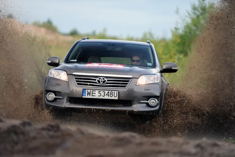 W 2011 roku Toyota świętuje 60-cio lecie wprowadzenia napędów 4x4 do swoich aut. Fot. Toyota