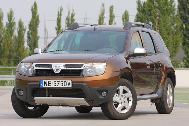 Dacia Duster występuje w trzech wersjach silnikowych i czterech wyposażeniowych.
