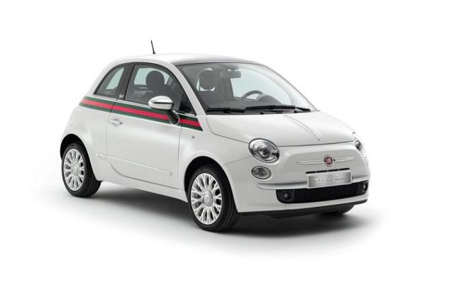 Na 2012 rok Fiat zaplanował premierę kabrioletu Fiat 500C a także ekskluzywną edycję Fiat 500 by Gucci Fiat 500 by Gucci Fot. Fiat