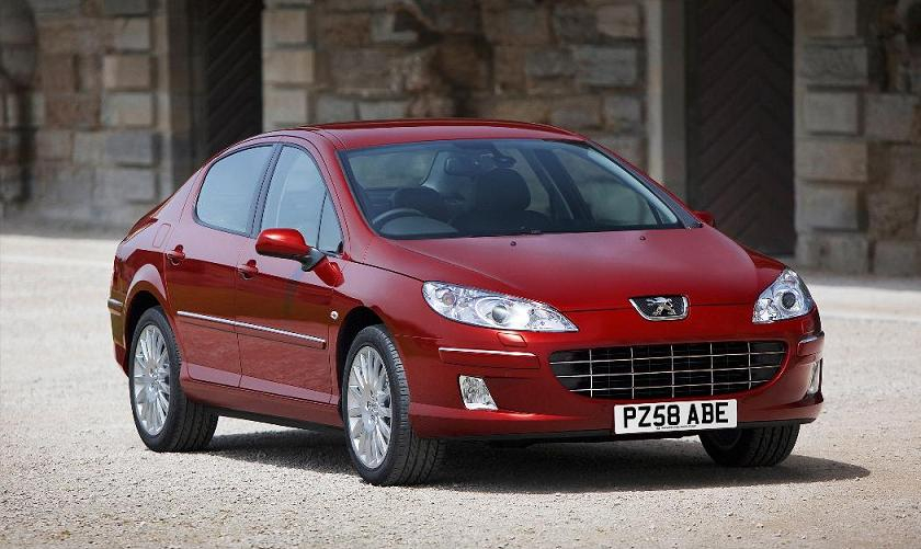 Mimo, że Peugeot 407 został już zastąpiony przez model 508, jego stylistyka nie wydaje się przestarzała.