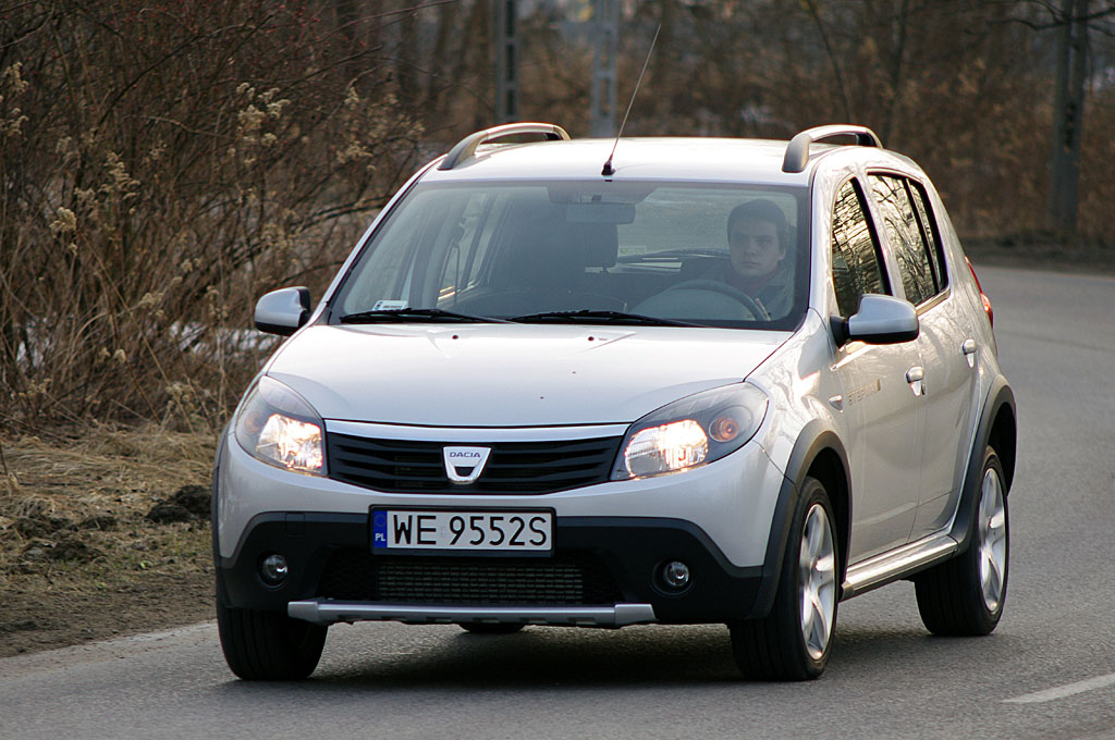 Dacia Sandero Stepway przód Fot. Maciej Medyj