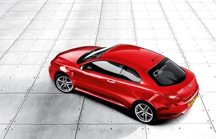 Alfa Romeo GT. Konstrukcyjnie oparta na modelu 147 i 156. Nadwozie zostało zaprojektowane przez studio Bertone. Samochód sprzedawany był w latach 2004-2010. Przez cały okres produkcji Alfa Romeo wyprodukowała 80 832 sztuki tego auta. 