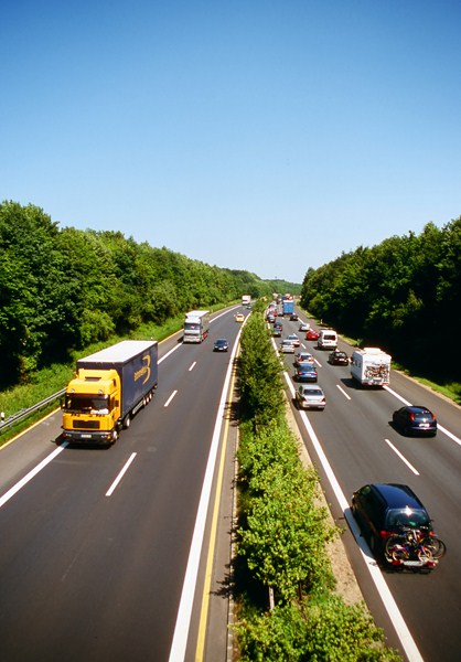 Procedura uproszczona VAT w transakcji trójstronnej /Fot. Fotolia