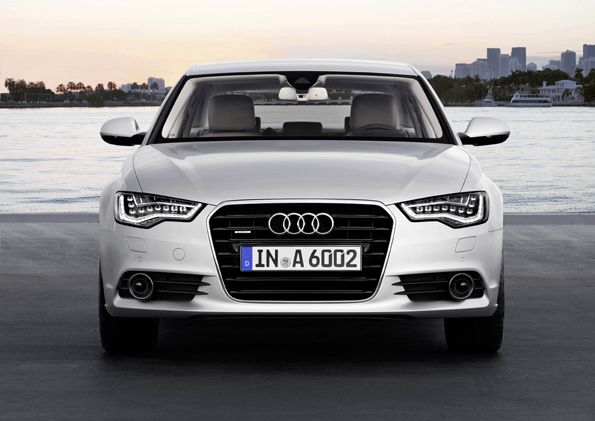 Montaż spryskiwaczy lamp przednich fot. Audi