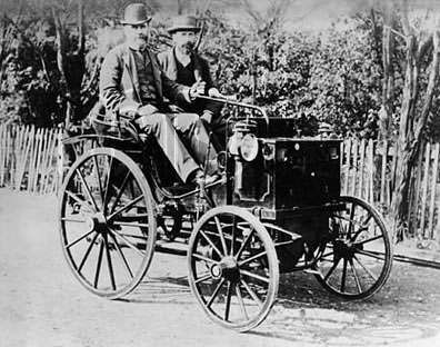 Panhard Levassor, wyprodukowany około 1890 roku. Pierwszy samochód w Portugalii