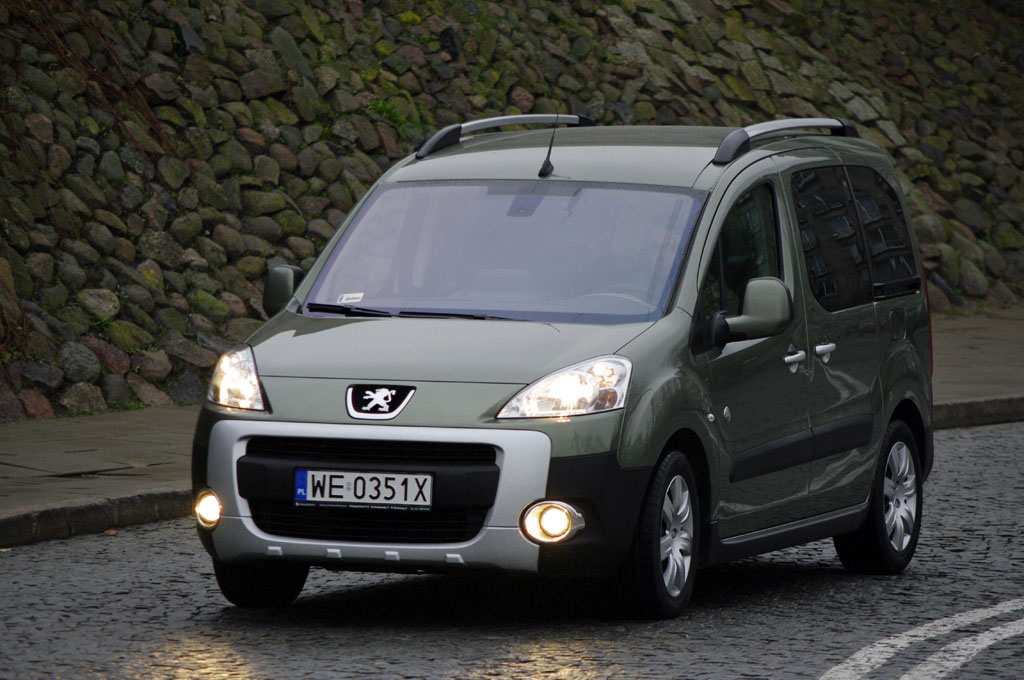 Peugeot Partner przód