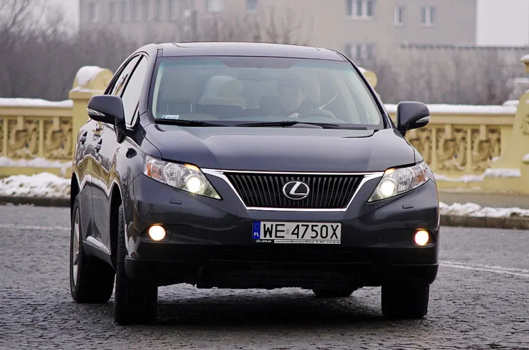 Test Lexus RX 350 przód fot. Maciej Medyj