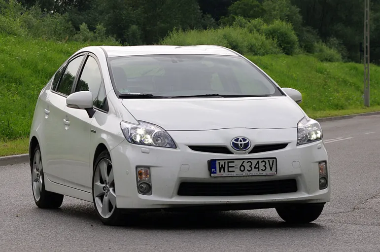 Toyota Prius - widok z przodu fot. Maciej Medyj