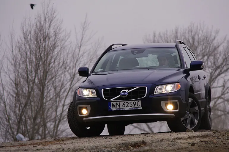 Volvo XC70 przód