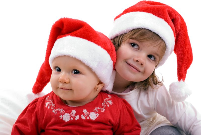 Ozdoby bożonarodzeniowe do pokoju dla dziecka możemy kupić lub przygotować razem z dzieckiem. Fot. Fotolia