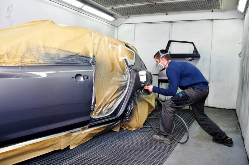 Trudno znaleźć na rynku auto, którego karoseria nie nosi śladów naprawy. Fot. Fotolia 