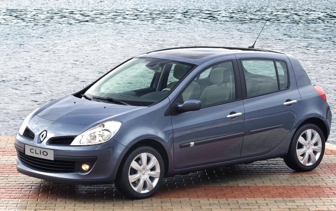 Czyszczenie przepustnicy – jak to zrobić w Renault Clio z silnikiem D4F? fot. Newspress