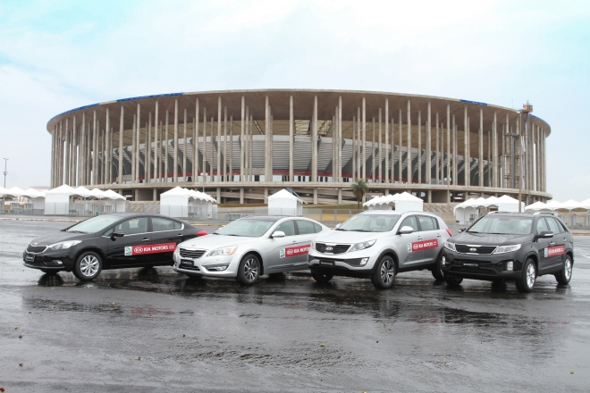 Samochody Kia przygotowane do wożenia delegatów FIFA