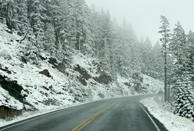 Jazda w czasie gołoledzi. Zestaw wskazówek dla kierowców. Fot. Fotolia
