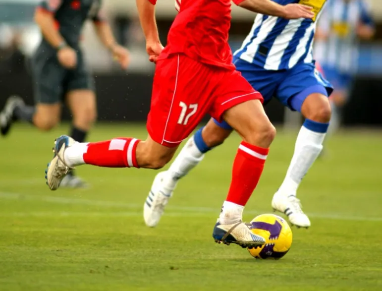 Na stadionach piłkarskich będą miejsca stojące/ fot. Fotolia