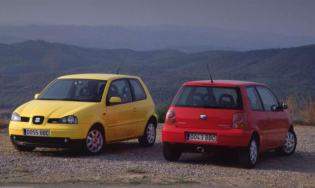 Seat Arosa zadebiutował w 1997 roku. Samochód jest bliźniakiem Volkswagena Lupo