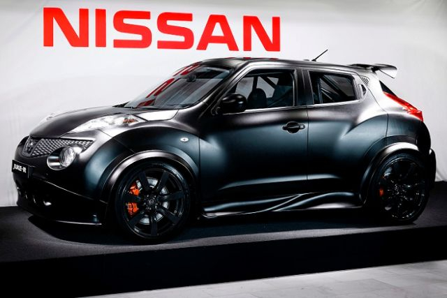Nissan Juke-R, fot. Nissan  Z okazji zorganizowanego w Maladze spotkania dziennikarzy poświęconego crossoverom Nissana, został zaprezentowany nowy model – Juke-R. To ekstremalna wersja kompaktowego crossovera, którego testy rozpoczną się w listopadzie. 