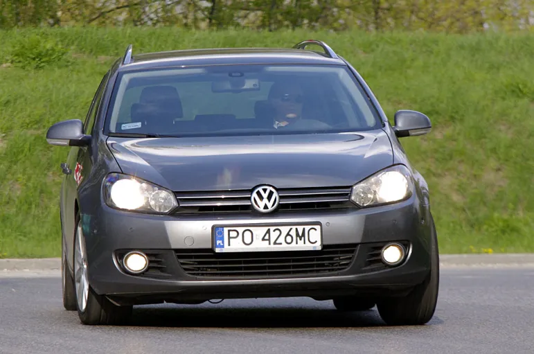 Volkswagen Golf Variant przód Fot. Maciej Medyj 