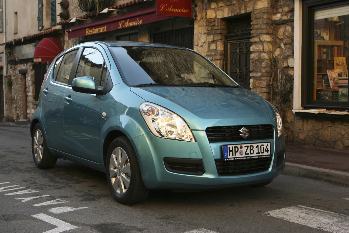 Suzuki Splash dzięki niewielkim wymiarom zewnętrznym idealnie sprawdzi się jako środek transportu do miasta. fot. Suzuki