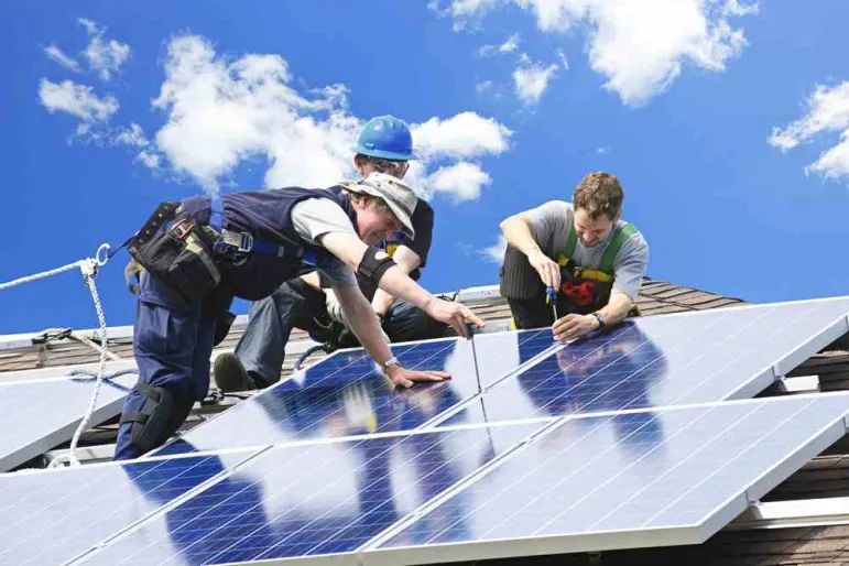 Prawidłowo dobrany zestaw solarny zapewnia odpowiednią ilość ciepłej wody w ciągu całego roku.