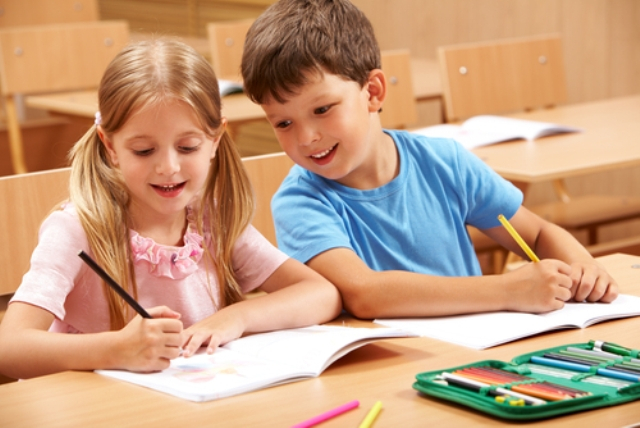 Dodatek przysługuje matce lub ojcu, opiekunowi faktycznemu dziecka albo opiekunowi prawnemu dziecka.