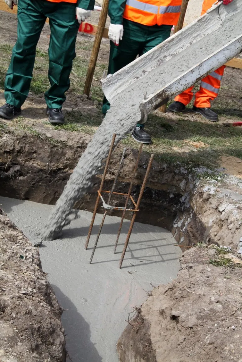 Październik i listopad to ostatnie miesiące w roku, w których możemy wykonywać fundamenty. Fot. Lafarge