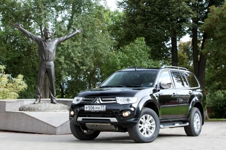 Mitsubishi Pajero Sport 2014