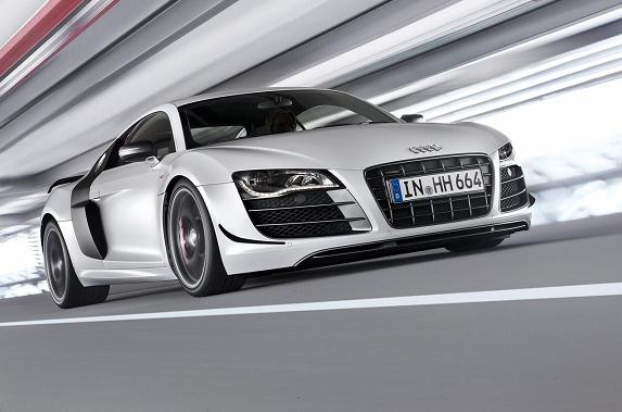 Audi R8 GT jest rywalem takich aut jak Lamborghini Gallardo lub Ferrari F458 Italia.