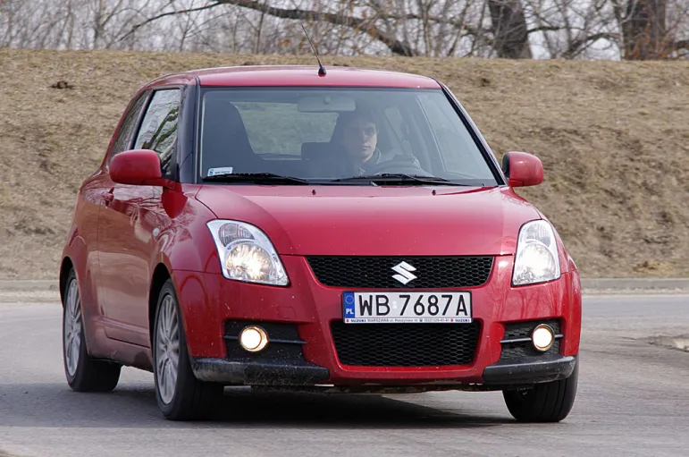 Suzuki Swift Sport przód Fot. Maciej Medyj