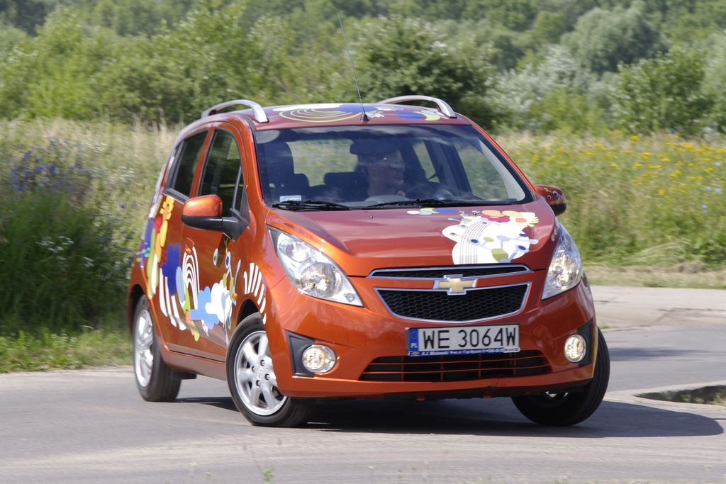 Chevrolet Spark 1.0 przód Fot. Maciej Medyj
